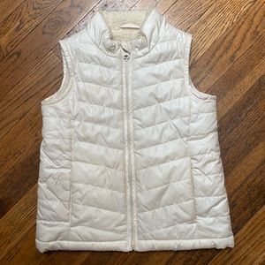 Girls Gap white fleece vest Size 5